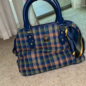 Plaid purse, adjustable straps